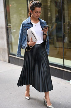 Conjunto de falda plisada negra, Ropa casual: Trajes De Falda,  Atuendos Informales,  Falda plisada  