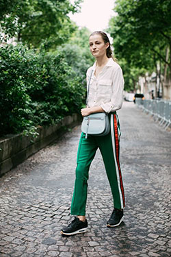 Outfits Con Pantalones Verdes: Uniforme escolar,  Trajes De Pantalón Verde  