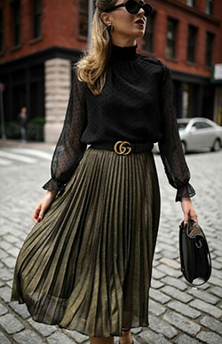 Outfit Con Faldas Plisadas, Little Black Dress, Shona Joy: Trajes De Falda,  Accesorio de moda,  Falda plisada  