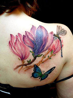 La mejor plataforma para ver el tatuaje de la mariposa magnolia, Black & White Magnolia: tatuaje de manga,  Ideas de tatuajes  