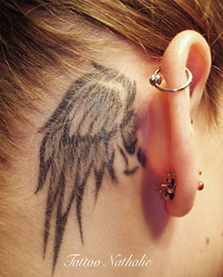 Tatuaje de ala detrás de la oreja de los hombres.: tatuaje de manga,  Ideas de tatuajes,  Tatuador  