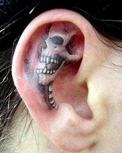Tatuajes de calaveras en las orejas, Oído interno: Ideas de tatuajes,  Arte Corporal,  Objetivos del cuerpo  