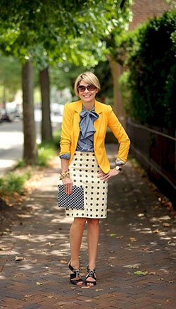 Outfit falda blazer lunares celeste: Informal de negocios,  Falda de tubo,  Atuendos Informales,  vestidos de pelo corto  