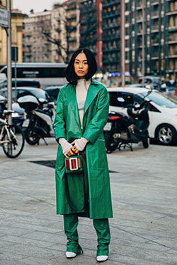 Outfits Con Pantalones Verdes, Semana De La Moda De Milán: Estilo callejero,  Semana de la Moda,  Trajes De Pantalón Verde  