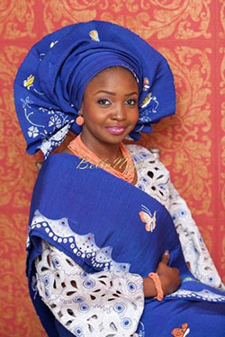 Vestidos nigerianos con corbata para novias nigerianas, pueblo yoruba: vestidos africanos,  Ideas de peinado,  vestidos nigerianos  