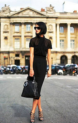Mira estas últimas ideas modelo de moda, Little black dress: corte bob,  Ropa vintage,  Trajes Funerarios  