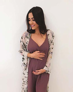 Outfit Ideas For Pregnant Ladies - Maternity Outfits, Maternity clothing y Maxi dress: Vestido sin tirantes,  ropa de maternidad,  vestido largo,  Trajes De Maternidad  