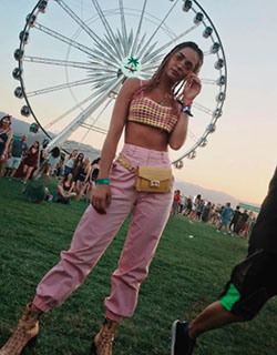 Las mejores y más recientes ideas para el festival cartia mallan, actuación de Beyoncé 2018 en Coachella: Atuendos De Coachella,  Festival de la diligencia,  Trueno del país  