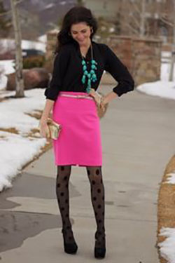 Medias negras y falda lápiz rosa.: Falda de tubo,  Vestir Con Medias  