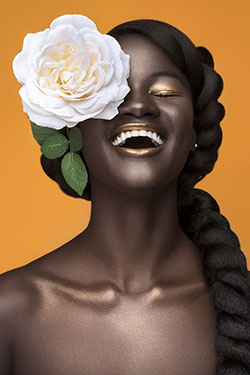 Encuentre más sobre belleza no convencional tsunaina, integraciones de cabello artificial: Mujeres negras  