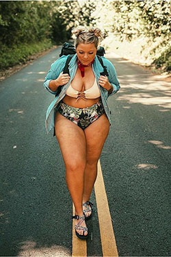 Diseños geniales para caminatas en bikini, Bikini Girl: traje de talla grande,  bikini  
