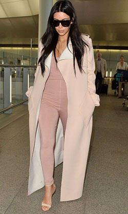 Trajes de mono de Kim K, Us Weekly: Kendall Jenner,  kim kardashian,  KrisJenner,  Kanye West,  ropa de maternidad,  trajes de invierno,  mono  