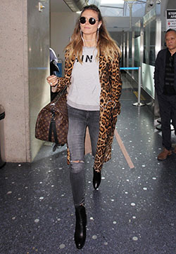 Puedes conseguir este look al estilo heidi klum, Heidi Klum: Victoria Beckham,  modelo,  Heidi Klum,  Trajes De Chaqueta  
