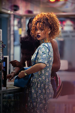 Premios Billboard de la Música, Marina de Rihanna: Nicki Minaj,  estilo rihanna,  Rihanna marino  
