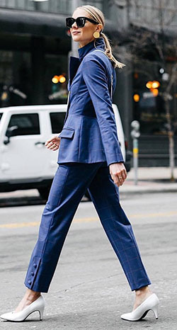 Moda informal de negocios para mujer: Azul eléctrico,  trajes de negocios  