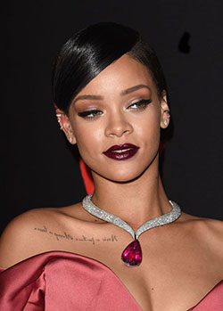 Chicas delgadas rihanna ruby, Fundación Clara Lionel: Los mejores looks de Rihanna  
