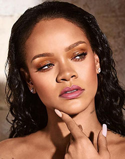 Para siempre elección thicc fenty belleza, Rihanna Fenty belleza: Kylie Jenner,  Belleza Fenty,  Los mejores looks de Rihanna  