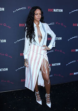 Rihanna más vendida en junio de 2011, Met Gala: vestidos de alfombra roja,  con gala,  dj khaled,  estilo rihanna  
