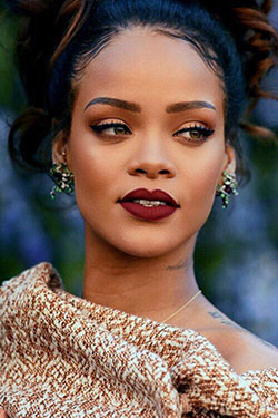 Lo amamos: maquillaje facial,  Los mejores looks de Rihanna  