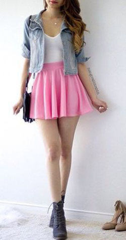 Outfit de fiesta con falda rosa, Ropa casual: top corto,  chaqueta de jean,  Falda de patinadora,  Atuendos Informales,  Traje De Mini Falda  