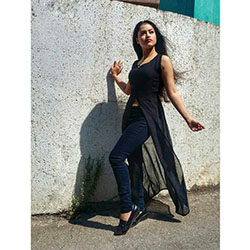 Linda Farhina Parvez Jarimari Instagram: Sesión de fotos,  Farhina Parvez Jarimari  