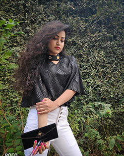 Farhina Parvez Jarimari Instagram, Sunset Motel, Concurso de belleza: Concurso de belleza,  Farhina Parvez Jarimari  