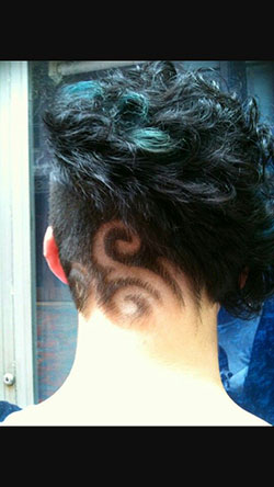 El mejor y adorable diseño de remolino socavado, tatuaje de cabello: Pelo largo,  peinados bob,  tatuaje de pelo  