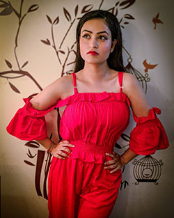 Farhina Parvez Jarimari Instagram, Hair M y Cocktail dress: vestidos de coctel,  chica pin-up,  modelo,  Pelo castaño,  Cuidado del cabello,  Sesión de fotos,  Farhina Parvez Jarimari  