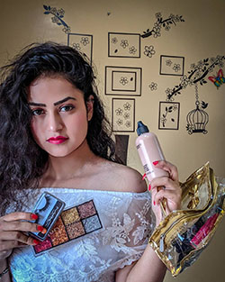 Farhina Parvez Jarimari Instagram: Chicas hermosas,  Sesión de fotos,  Farhina Parvez Jarimari  