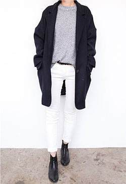 Outfits con mezclilla blanca, abrigo tipo polo, jeans lavados: Moda minimalista,  Trajes de mezclilla blanca  