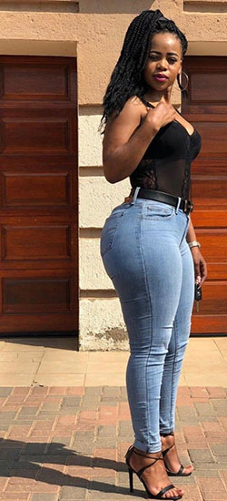 Chicas Negras Con Traseros Grandes En Jeans Chicas Negras En Jeans Ajustados Traje De Jeans
