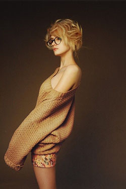 Desea usar estos modelo de moda, Anja Konstantinova: Desfile de moda,  Sesión de fotos,  Gafas nerd  