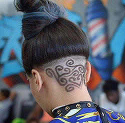 Undercut Bob Peinados, cabello y Cabello largo: corte bob,  Pelo largo,  Ideas de peinado,  corte pixie,  peinados bob,  tatuaje de pelo  