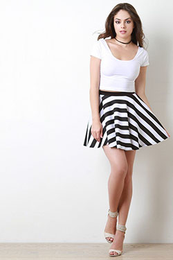 Falda skater de rayas blancas y negras: Falda de mezclilla,  top corto,  Falda de patinadora,  Traje De Mini Falda  