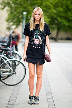 Look perfecto Givenchy street style, Moda callejera: Trajes De Falda,  Camiseta estampada,  Alta costura,  Estilo callejero  