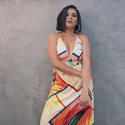 Ju Santos Instagram dress outfit color seda, debes probar, ideas para sesión de fotos: Seda,  Insta Belleza  