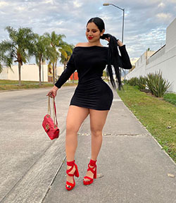 Miroslava Soes Instagram piernas sexy, Maquillaje de labios y Diseños de ropa: Estilo callejero,  Atuendos Sexys,  Chicas Lindas De Instagram  