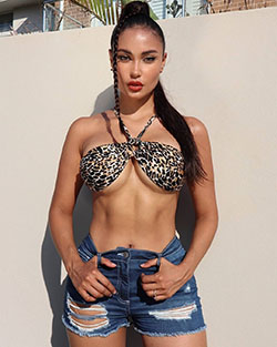 Vestido color bikini de Marona Tanner, muslos de chicas calientes, la modelo más sexy del mundo: modelo caliente  