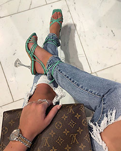 Ruby Fairs Instagram denim, jeans outfit style, legs pic: Mezclilla,  Atuendo De Vaqueros  
