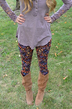 Combinación de color marrón con pantalones, polainas, medias.: Traje de camiseta,  Traje Marrón,  Trajes De Legging  