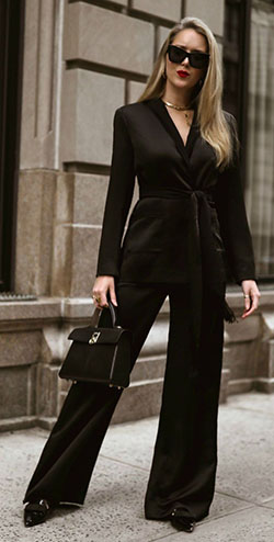 Moda de lookbook negro con ropa formal, pantalones, blazer.: Traje negro,  Desfile de moda,  modelo,  Ropa formal,  Estilo callejero  