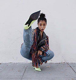 Liza Koshy hermosas fotos de chicas, zapatos, ideas de ropa: Estilo callejero,  Liza Koshy  