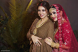 Shivangi Joshi ropa formal, traje de color sari, debes probar, joyas: Fotografía de moda,  Sari,  Shivangi Joshi Instagram  