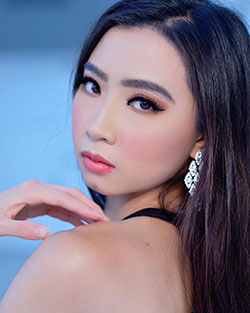 Elizabeth Nguyen Cortes de pelo negro, cara bonita, labios hermosos: modelo caliente,  pelo negro,  chicas de instagram,  Ideas de peinado,  Chicas Lindas De Instagram  