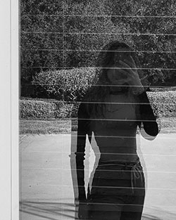 Annie LeBlanc bellas fotografías de chicas, en blanco y negro, fotografía: Instagram de Annie LeBlanc  