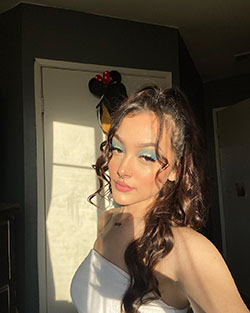 Hailey Orona Natural Black Hair, Lip Makeup, Long Hair Girl: Pelo largo,  Ideas para teñir el cabello,  pelo negro,  Ideas de peinado,  Chicas Lindas De Instagram,  Accesorio para el cabello,  Accesorio nupcial,  Hailey Orona Instagram  