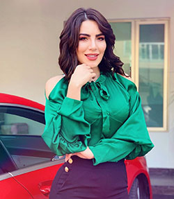vestido de color turquesa con ropa formal, poses de sesión de fotos, sonrisa de labios: Ropa formal  