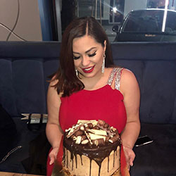 Costina Ana-Maria, pastel de chocolate, productos horneados, chocolate: chicas de instagram,  Costina Ana-Maria Instagram  