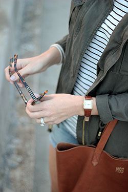 Traje de diseñador marrón con accesorio de moda, cuero, chaqueta.: Accesorio de moda,  Estilo callejero,  Trajes De Chaqueta,  Traje Marrón  