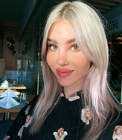 Maria Domark peinado rubio, rostro lindo, labios naturales: Pelo largo,  Pelo rubio,  Chicas Lindas Instagram,  Chicas Lindas De Instagram  